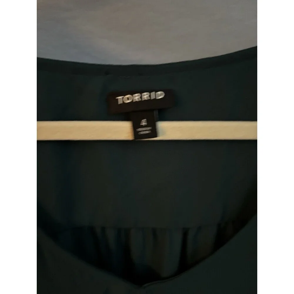 torrid blouse size 4 - Picture 3 of 3